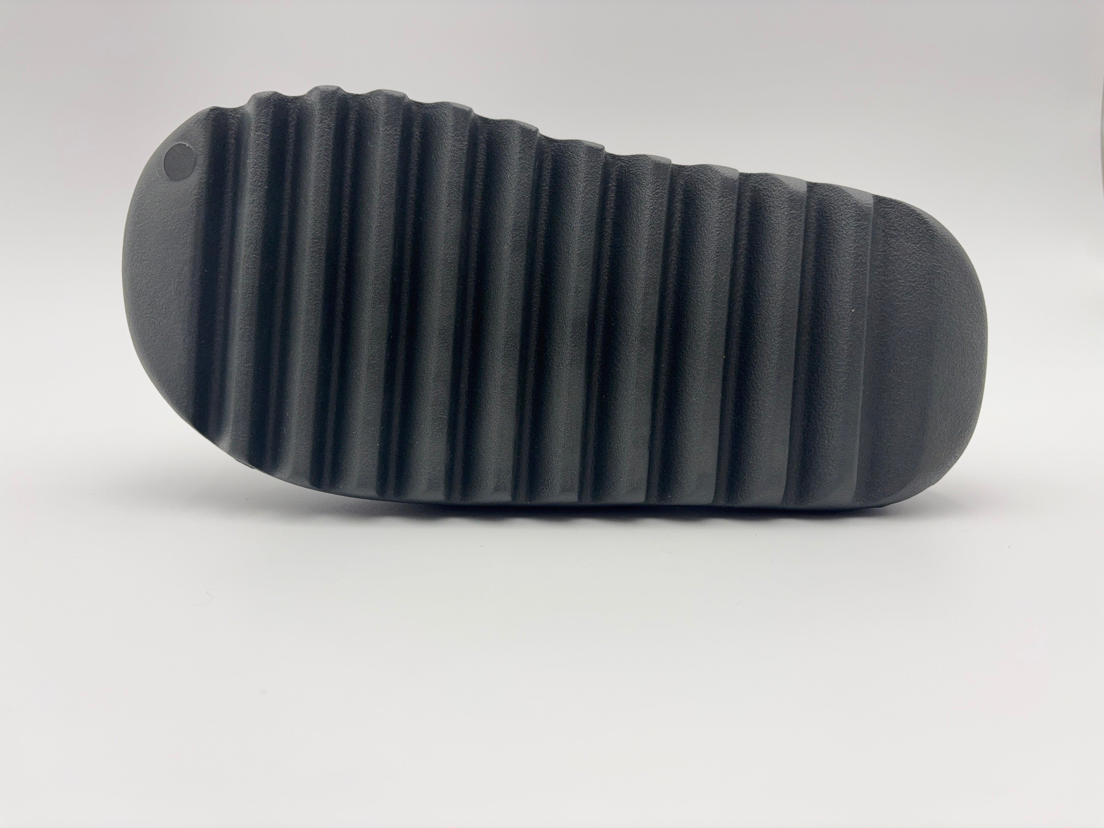 Yeezy Slide 'Dark Onyx'