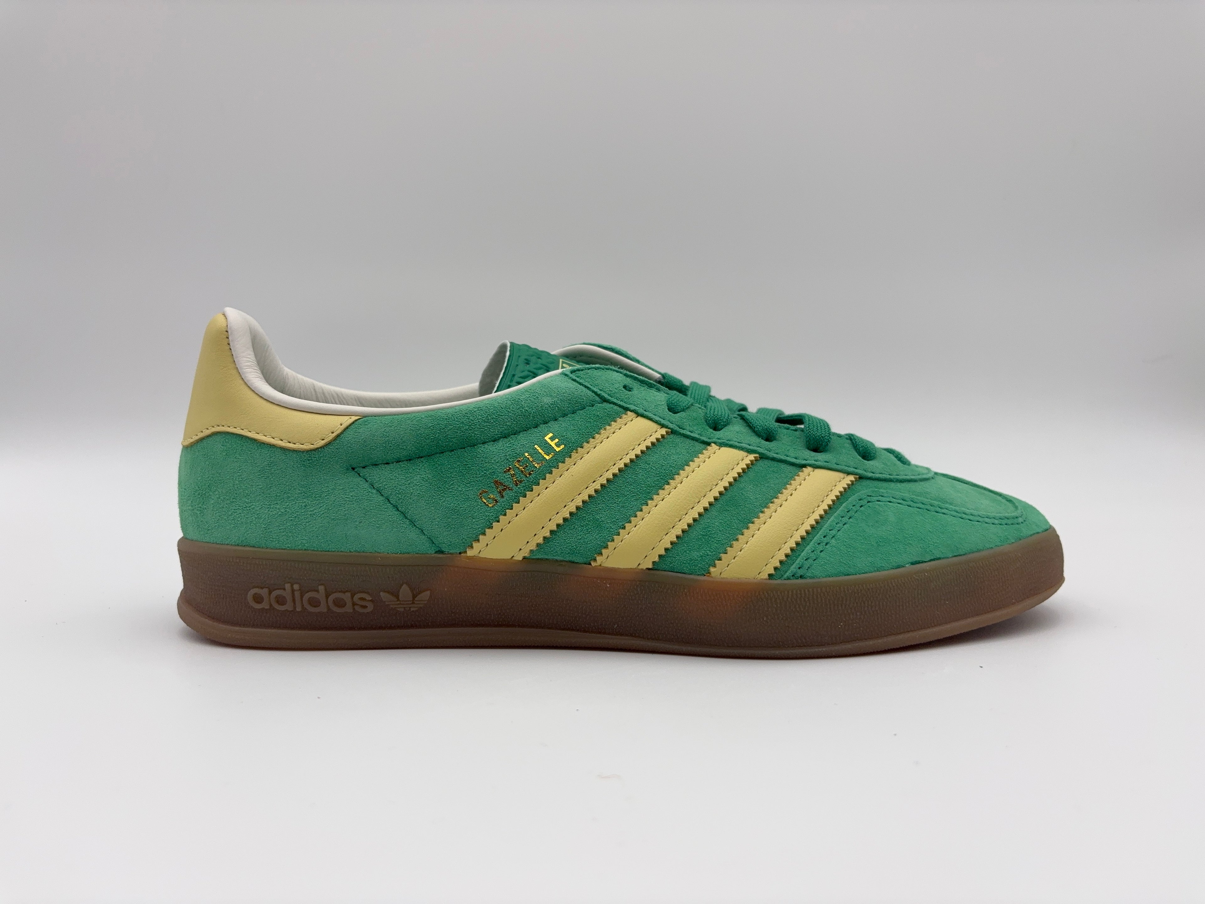 Gazelle Indoor 'Semi Court Green'