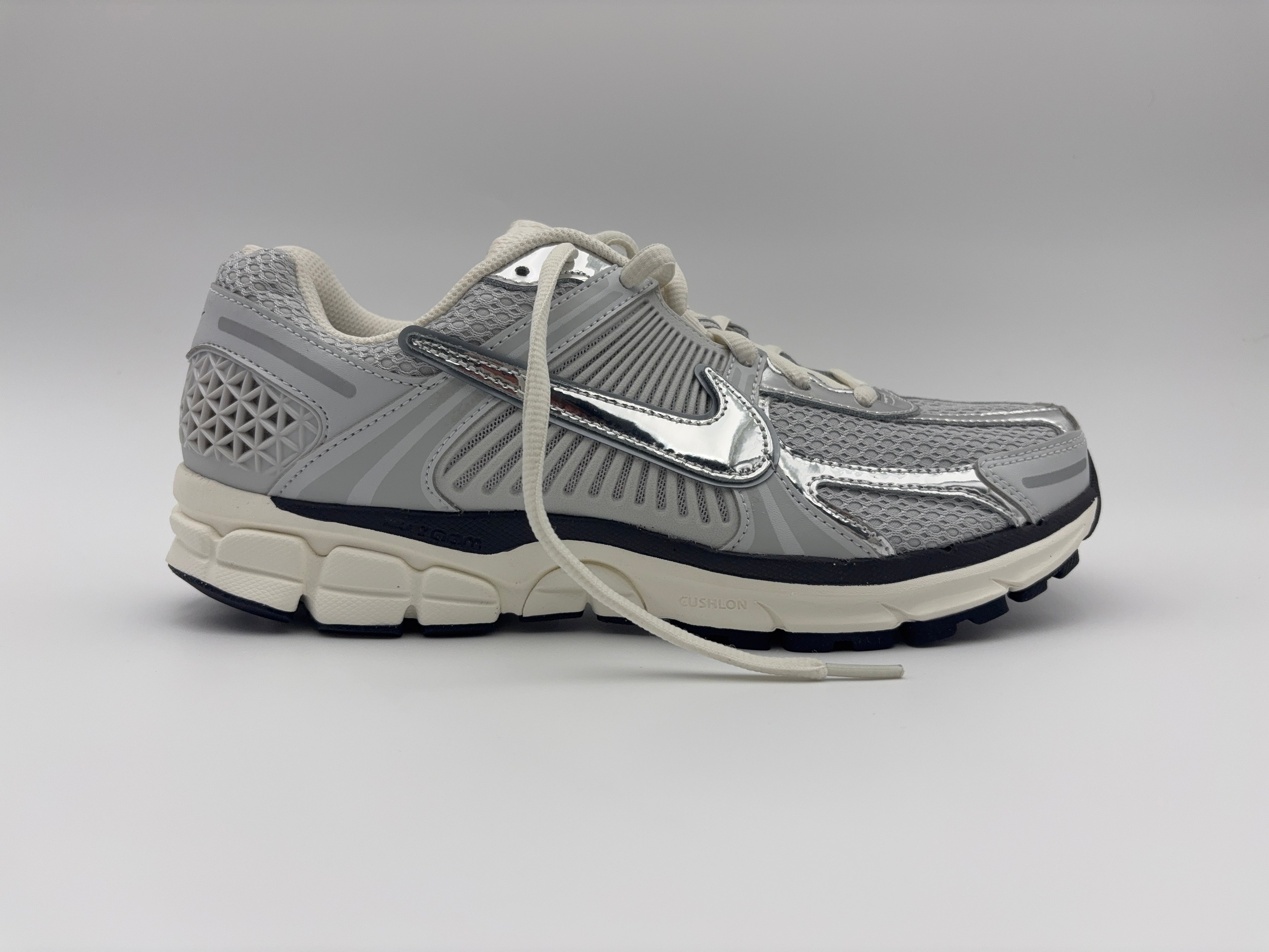 Wmns Air Zoom Vomero 5 'Photon Dust Metalic Silver'
