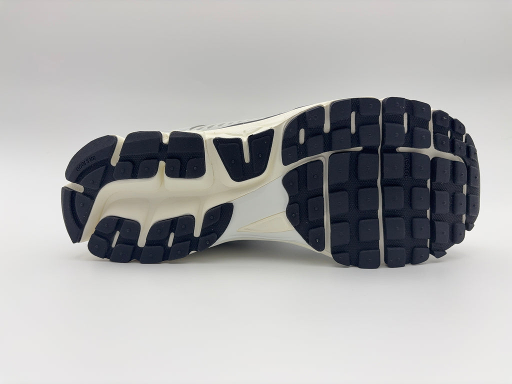 Wmns Air Zoom Vomero 5 'Photon Dust Metalic Silver'