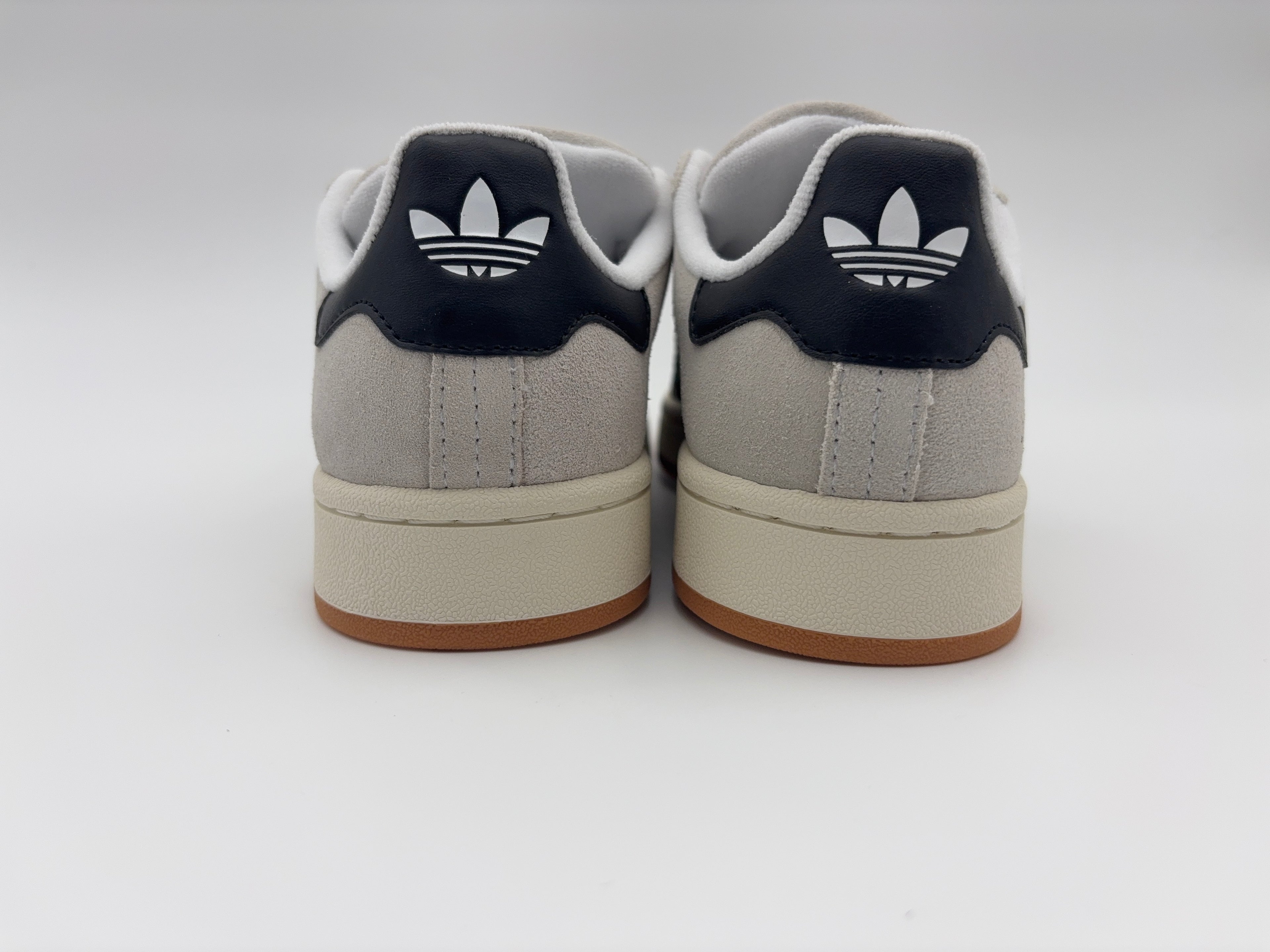 Wmns Campus 00s 'Crystal White Black'