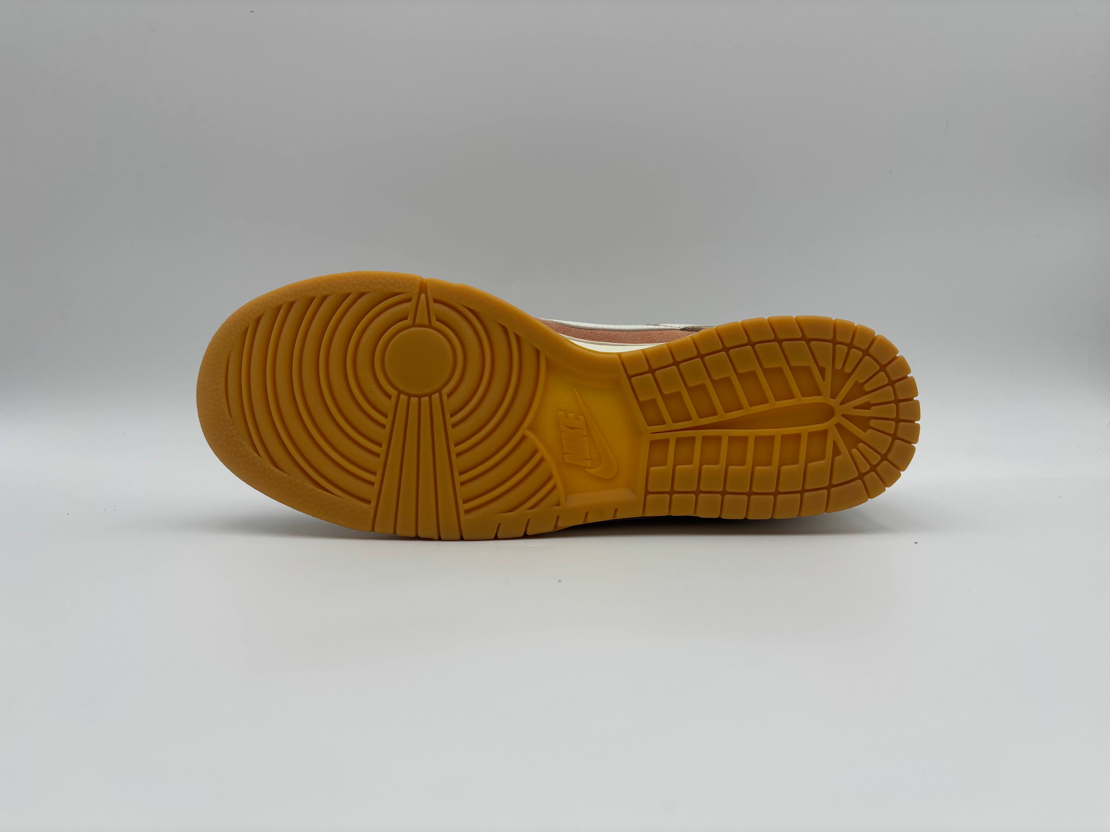 Nike Dunk Low SE Rattan Terra Blush