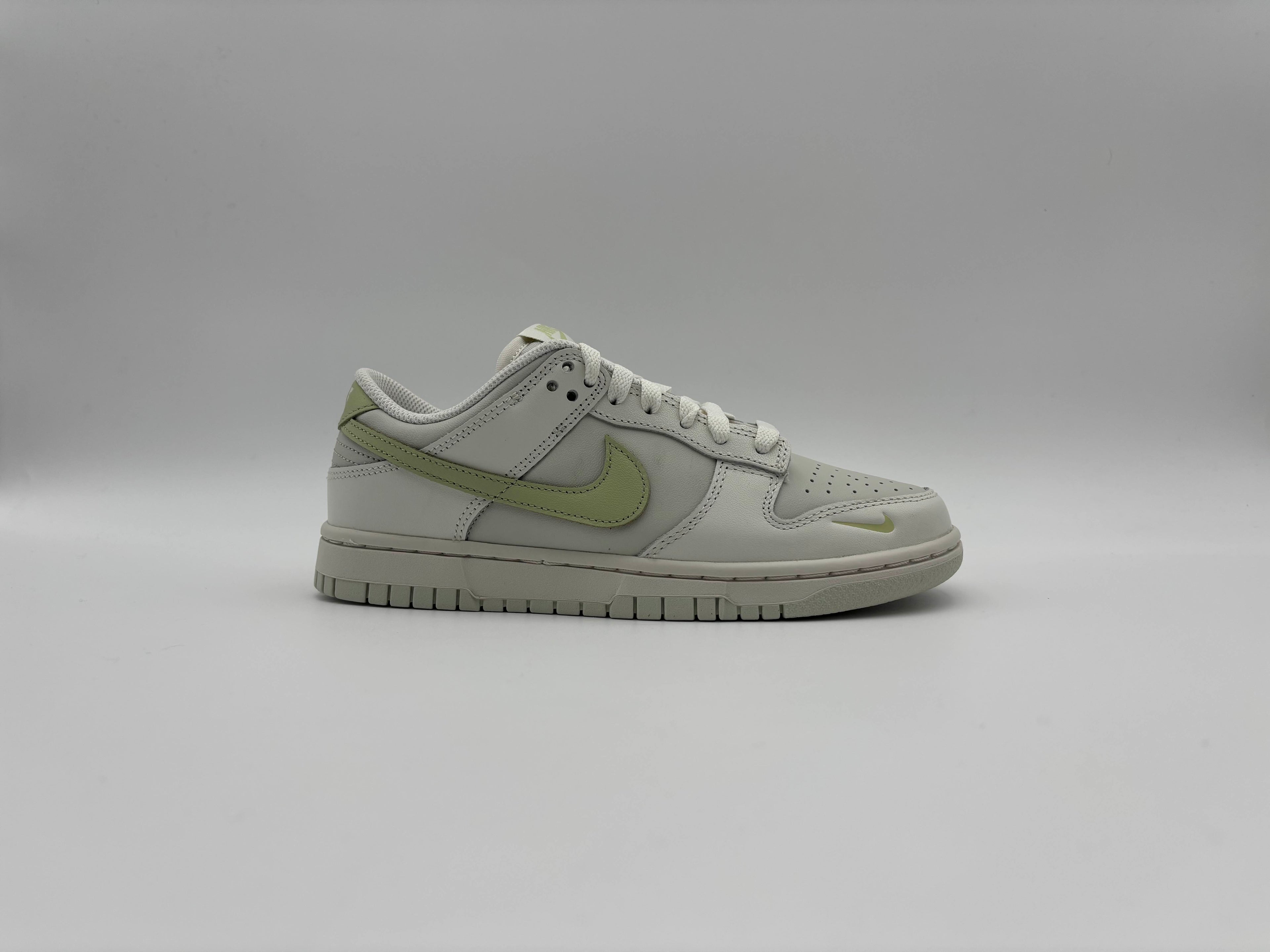 Nike Dunk Low Phantom Olive Aura