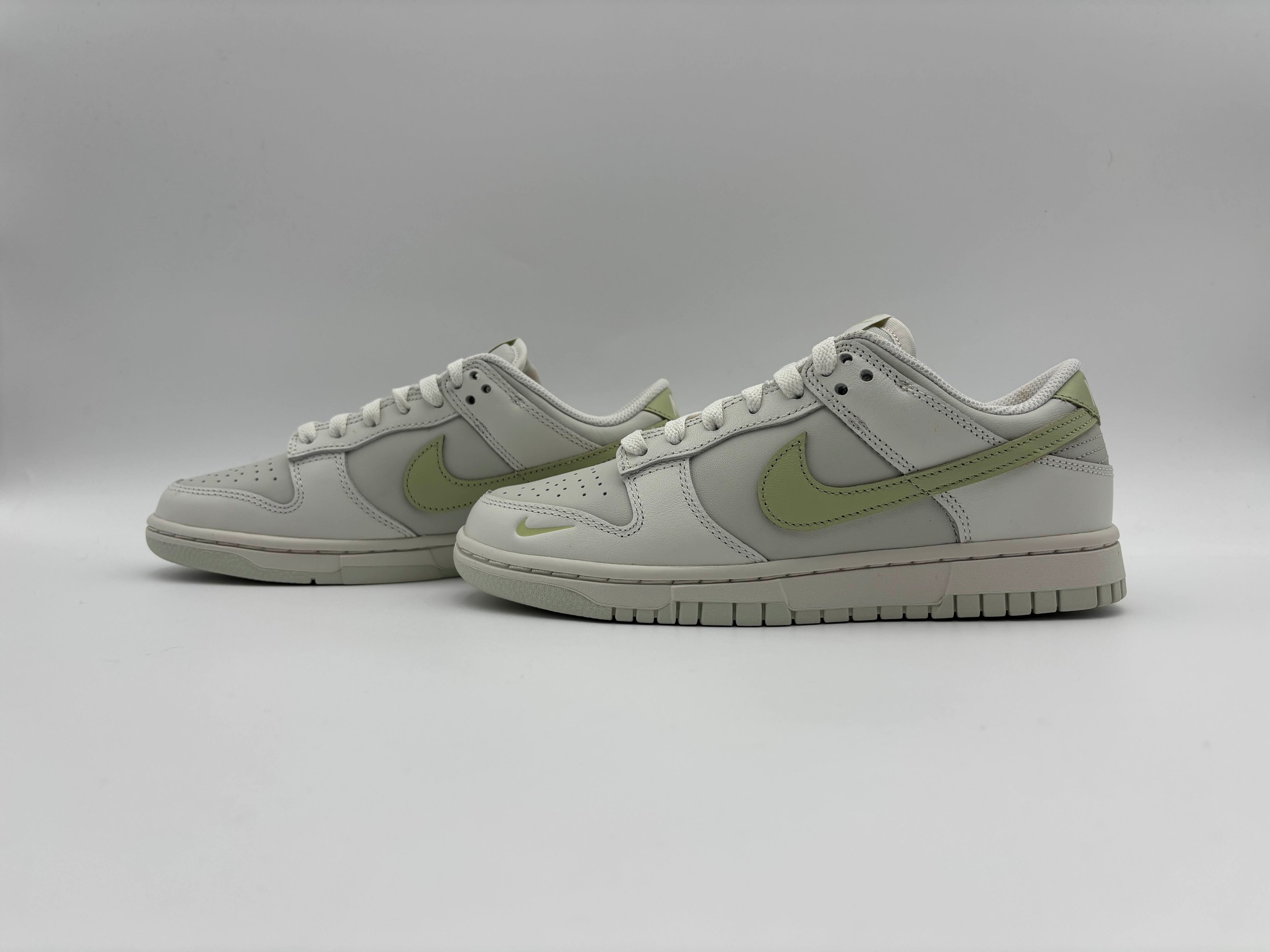 Nike Dunk Low Phantom Olive Aura