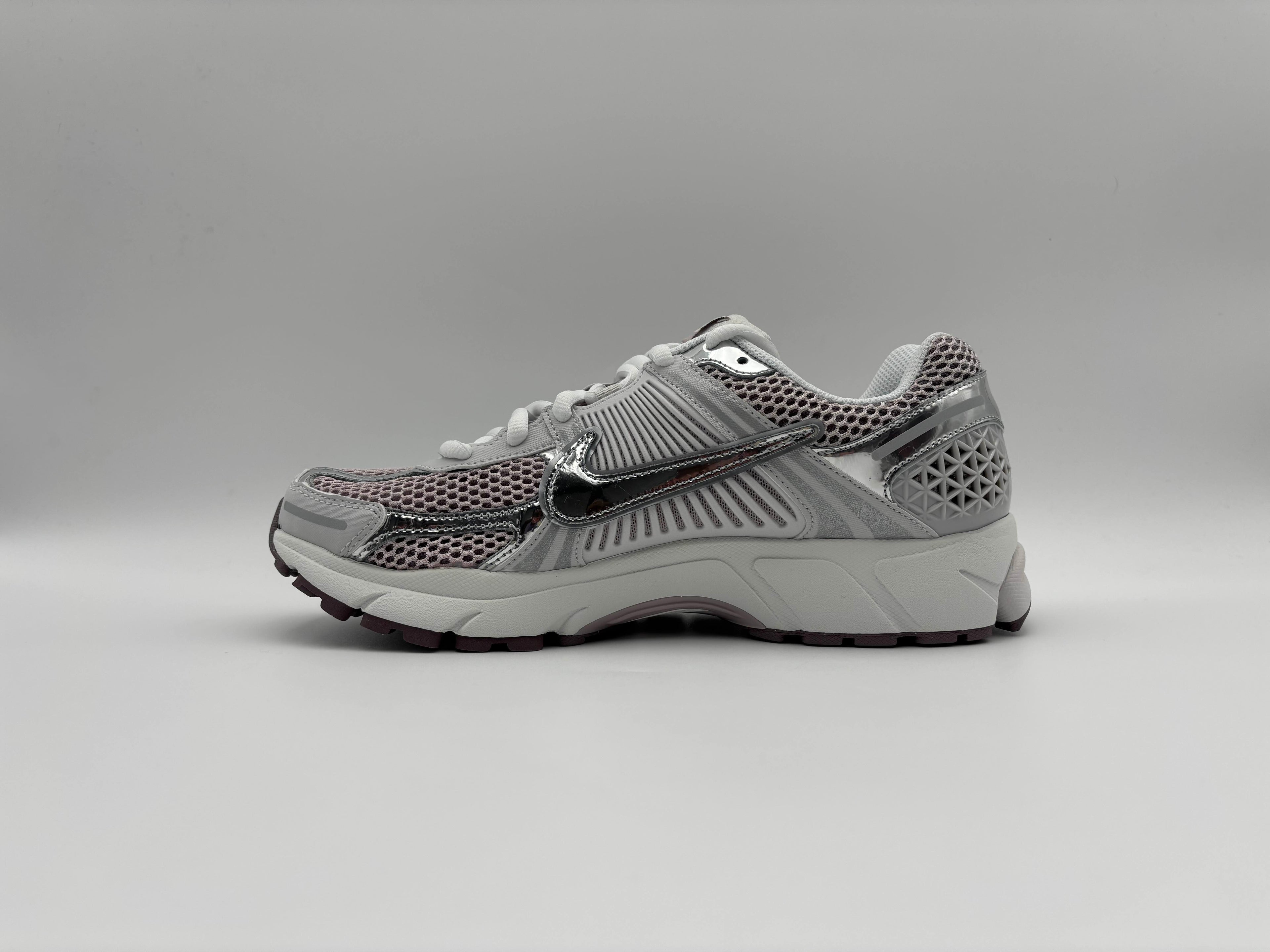 Nike Zoom Vomero 5 Vast Grey Metallic Silver