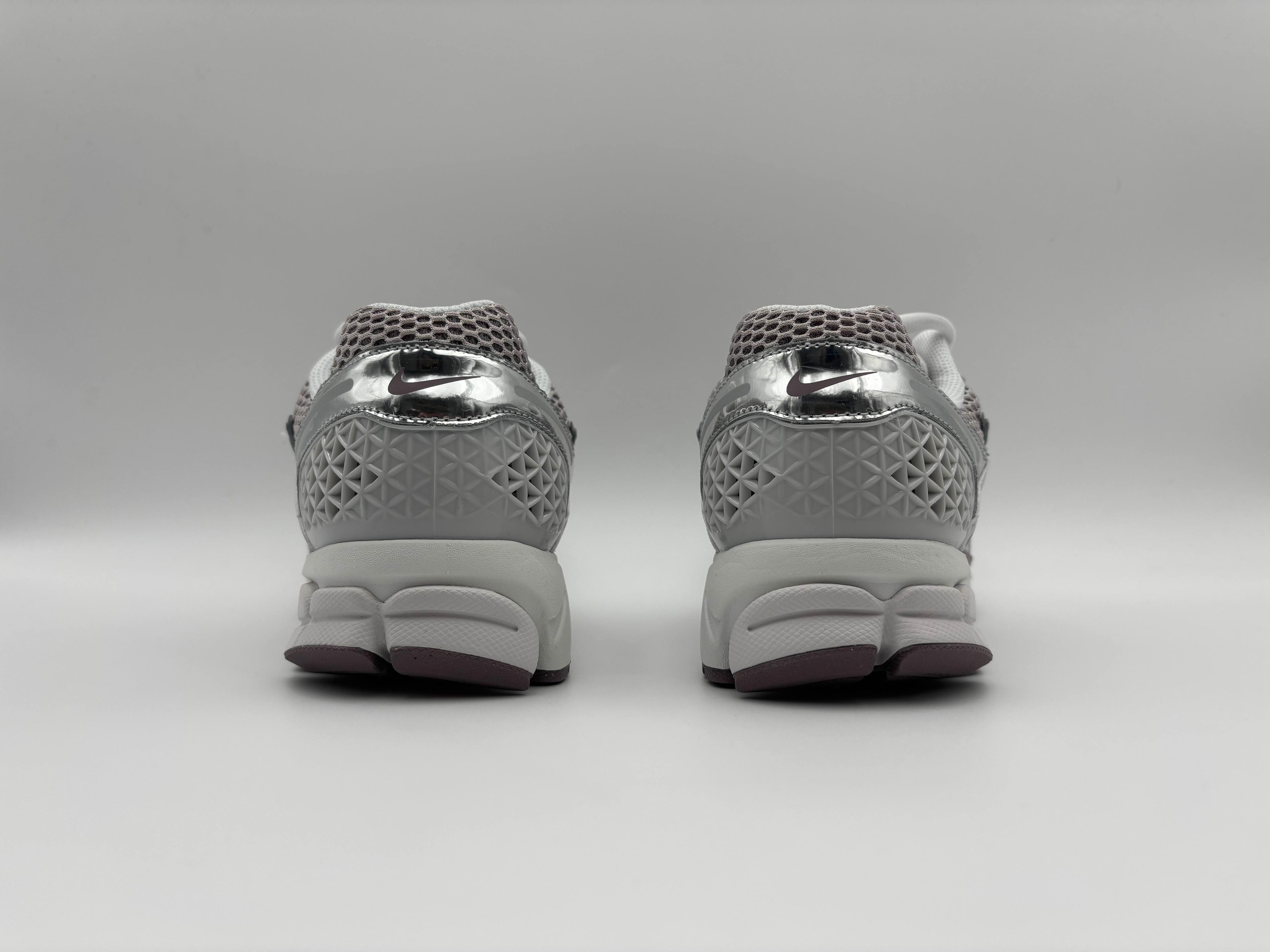 Nike Zoom Vomero 5 Vast Grey Metallic Silver
